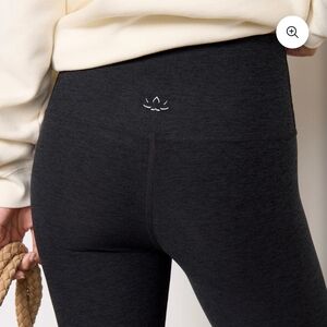 NWOT Beyond Yoga Leggings Size S